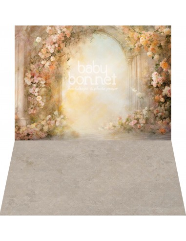 Arco de rosas em tons pêssego (fundo fotográfico - parede e chão)