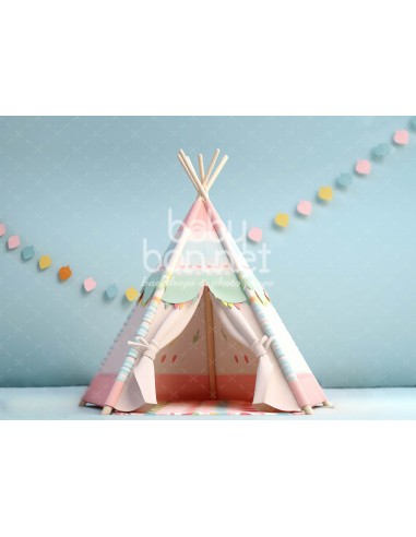 Tipi with a colorful garland (backdrop)