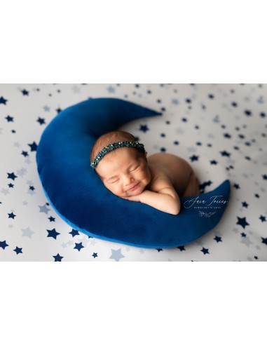 Blanket with blue stars (wrinkle-free fabric backdrop)