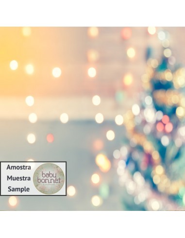 Pino de Navidad borroso con bokeh luminoso (fondo fotográfico)